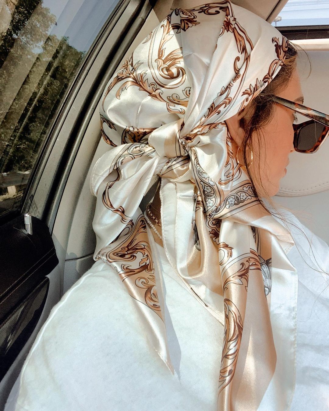 Silk Neck Scarf - الساتان ساحة وشاح المرأة مسلم الحجاب