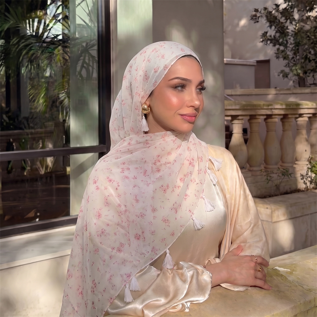 حجاب نسائي عصري بشراشيب، وشاح  - مراجعة Face Scarf Mask وسعره
