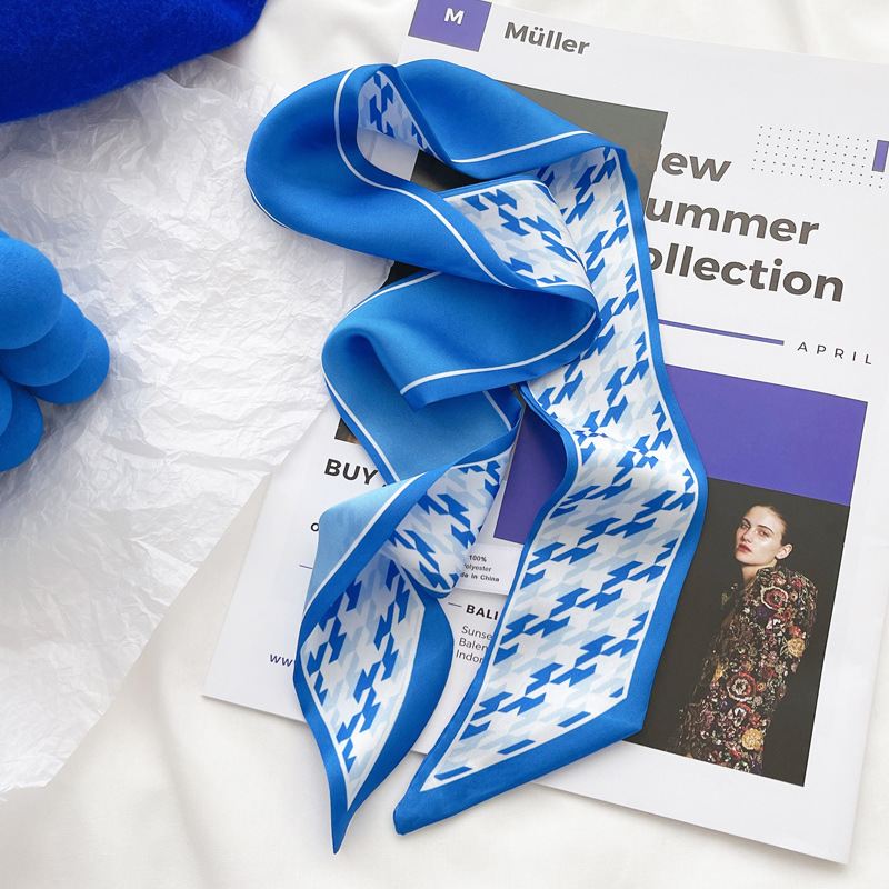 وشاح حريري أزرق كلاين جديد بنق - مراجعة Silk Neck Scarf وسعره