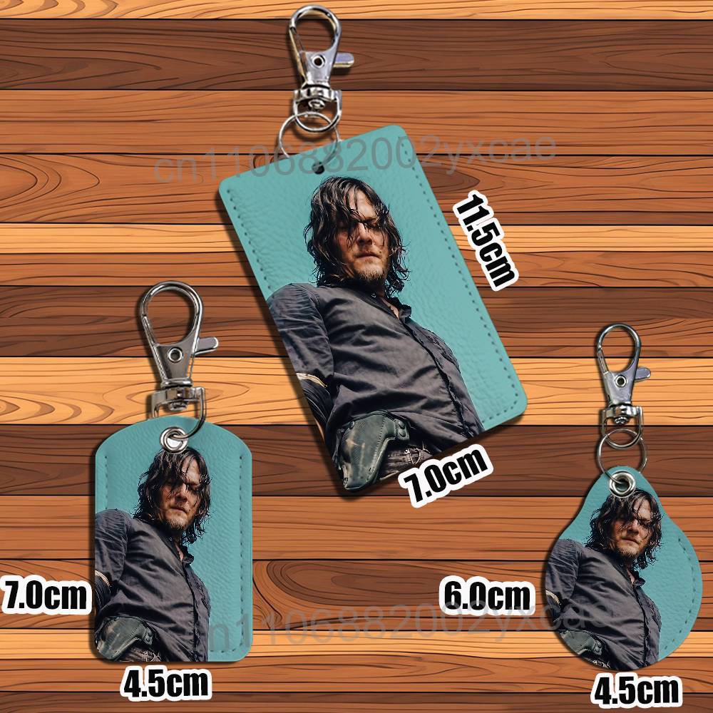 حامل مفاتيح جلدي بتصميم نيجان  - مراجعة Lanyard Badge Holder وسعره